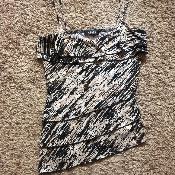 Top - Picture 3 of 4